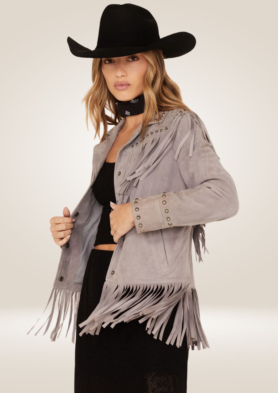 Veste cloutée en daim gris à franges pour femme